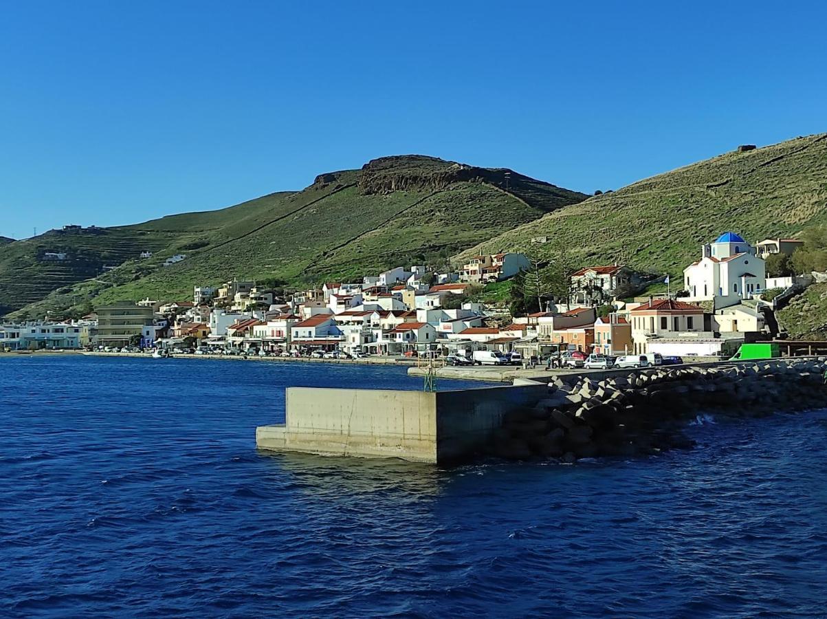 Kea Island Apartment Korissia  Bagian luar foto