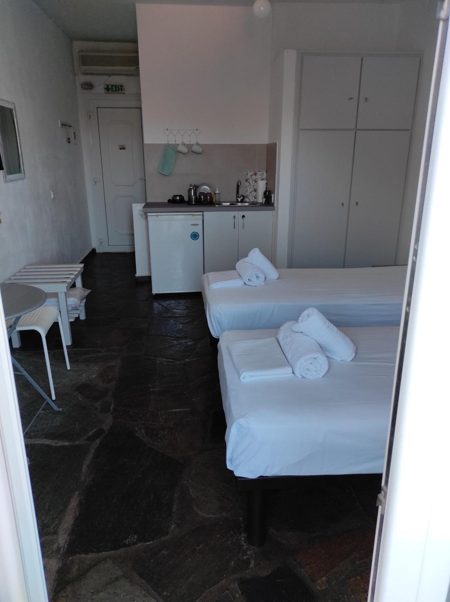 Kea Island Apartment Korissia  Bagian luar foto